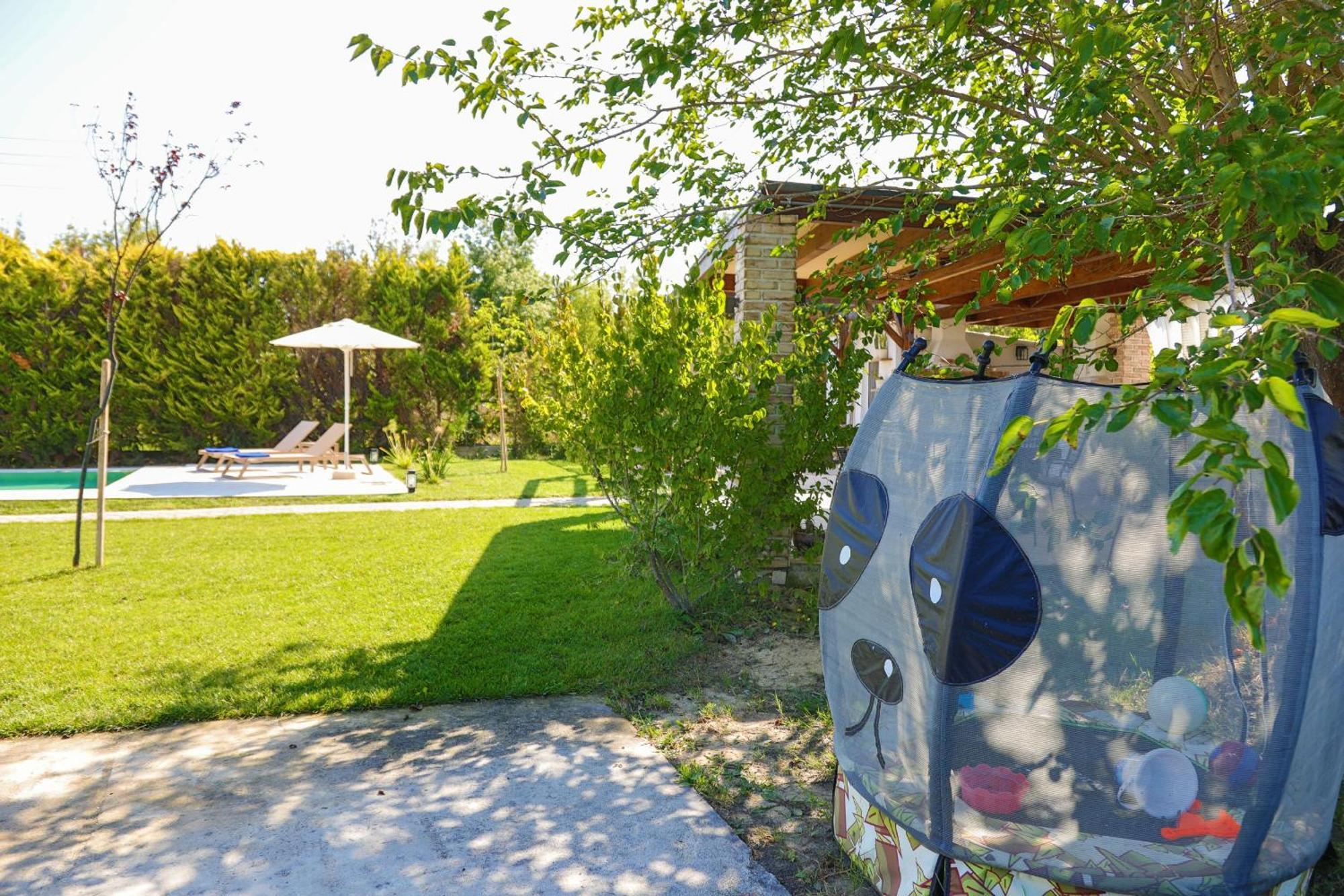 Villa Teresa Roda  Buitenkant foto